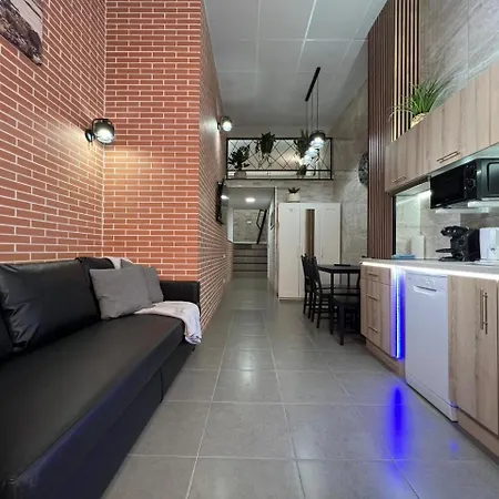 Carcaixent 24 公寓式酒店 4*