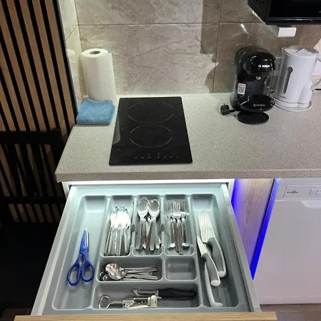 Carcaixent 24 公寓式酒店