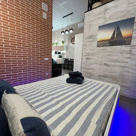 Carcaixent 24 公寓式酒店